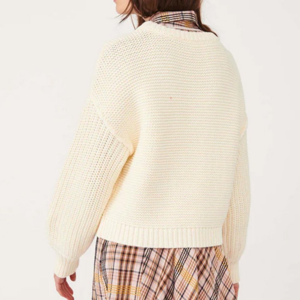 NEW Free People Soft Cozy Chunky Knit Dream Cable Crewneck Sweater Cream $98 L - Picture 7 of 11